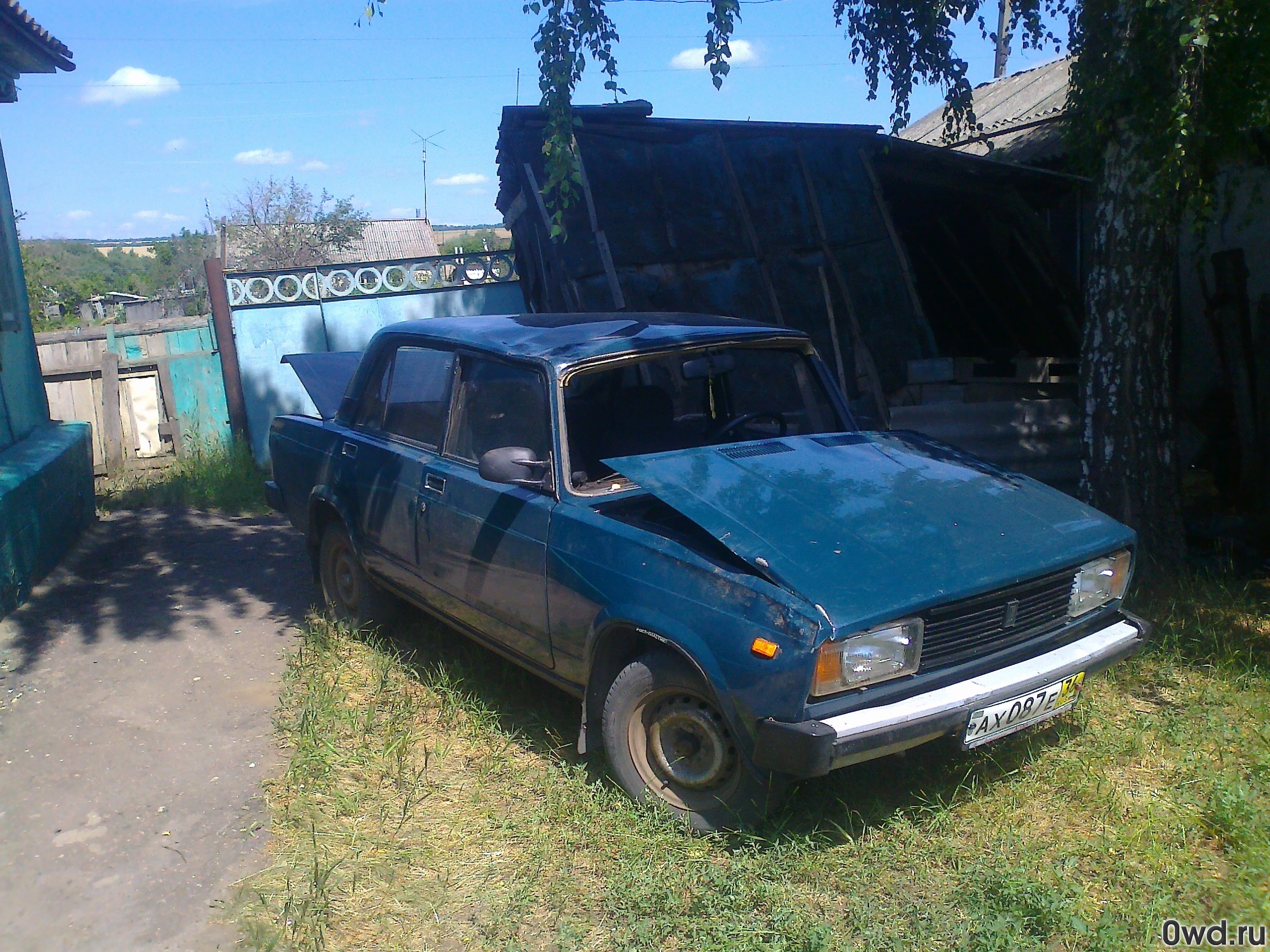 Битый автомобиль LADA (ВАЗ) 2105 (1998) в Нехаевском